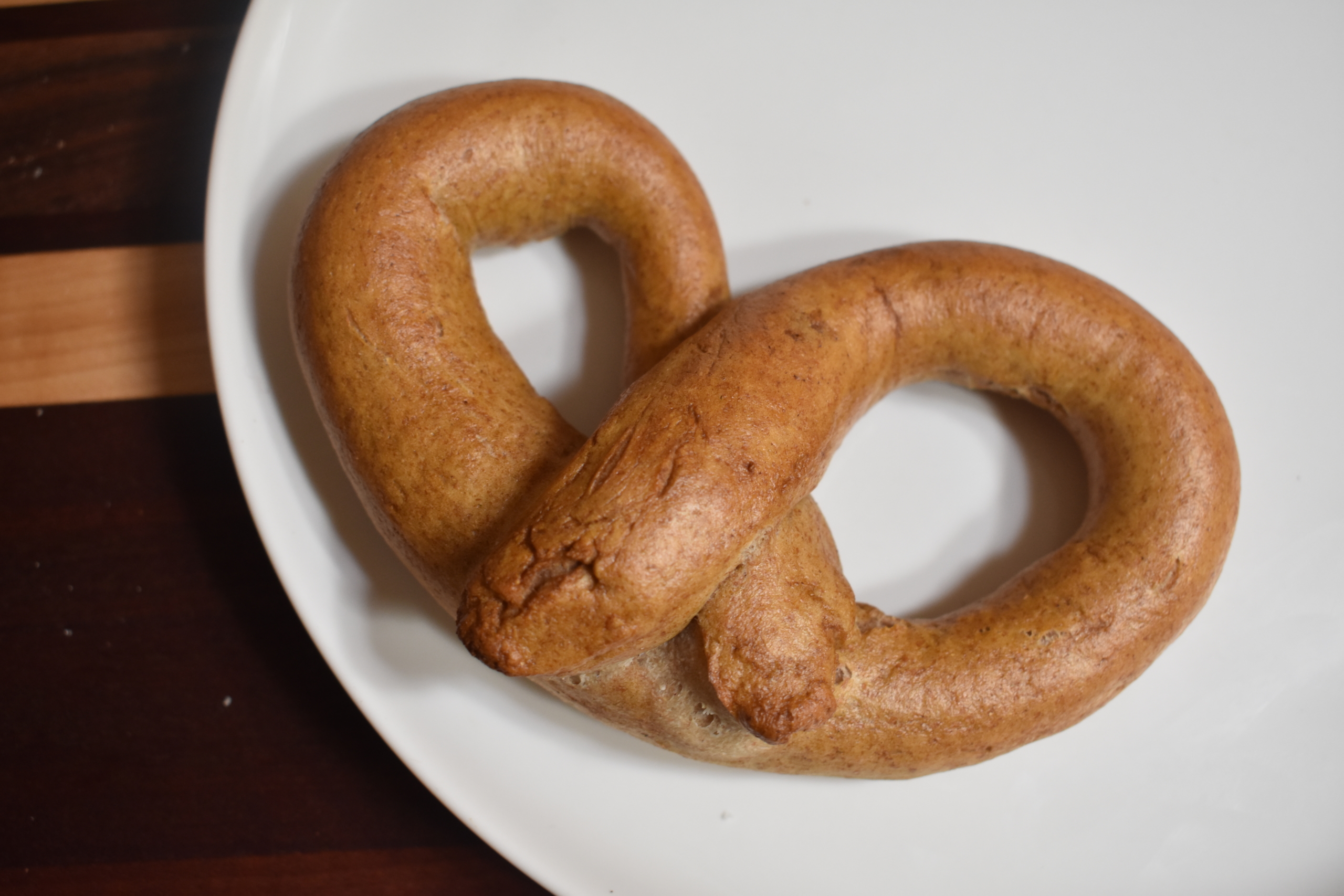 Plain Pretzel (whole wheat)