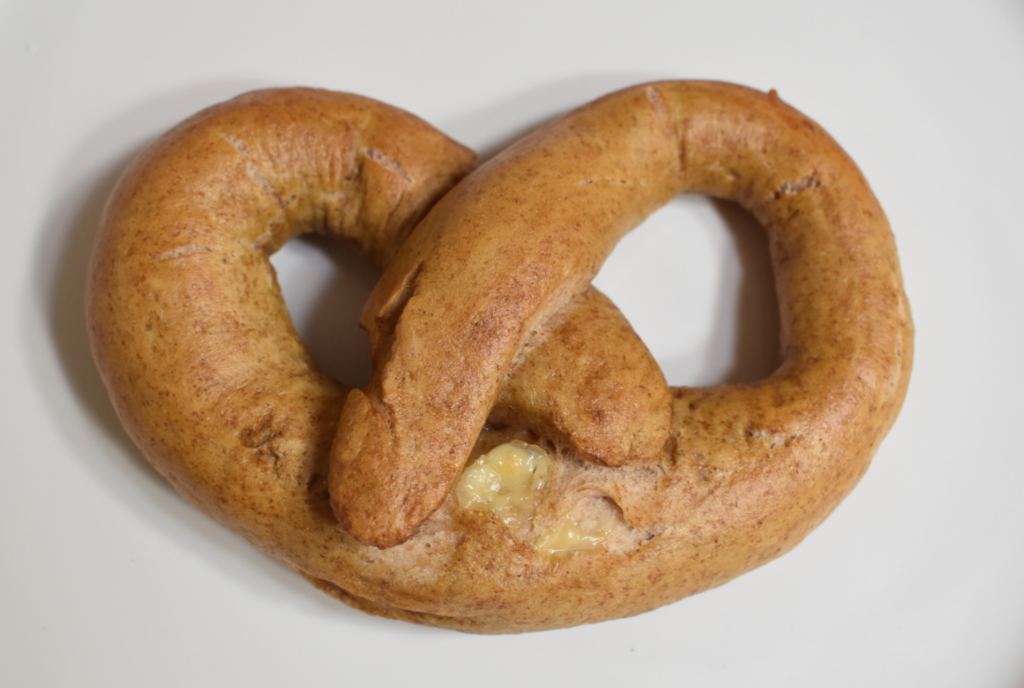 Cheese pretzel (whole wheat)