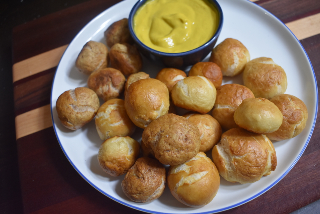 Pile of pretzel balls