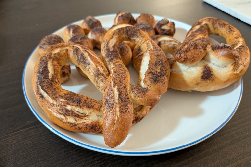 Cinnamon Pretzels