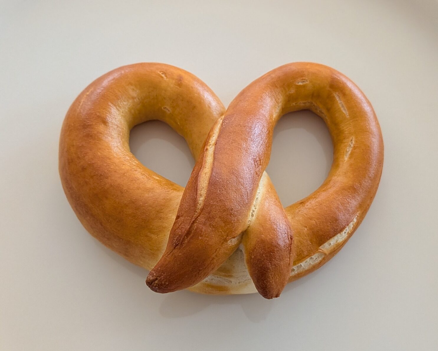 Plain pretzel