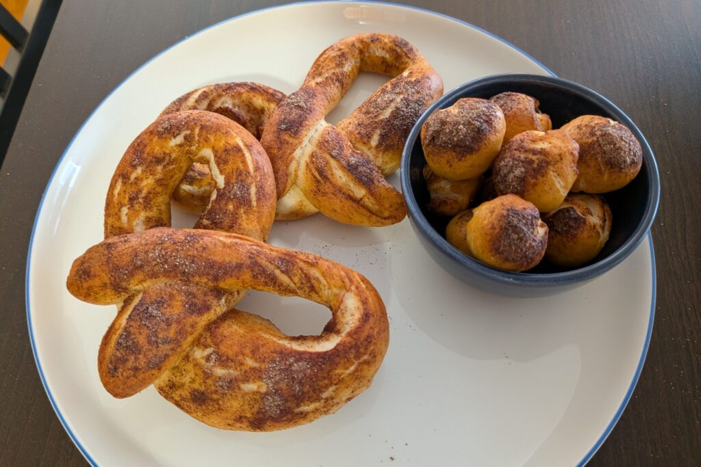 Cinnamon pretzels and bites